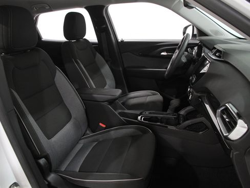 Used 2023 Chevrolet TrailBlazer LT w/ Convenience Package image 17