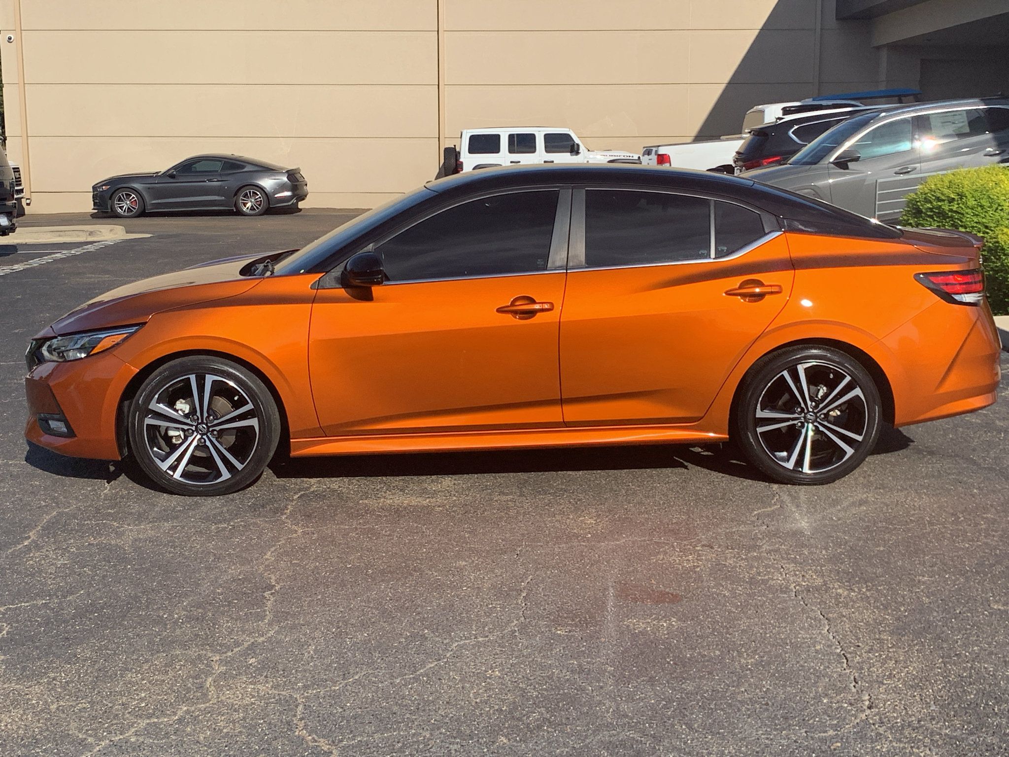 Used 2023 Nissan Sentra SR w/ Trunk Package FWD image 8