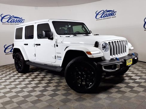 Used 2022 Jeep Wrangler Unlimited Sahara w/ Cold Weather Group image 1