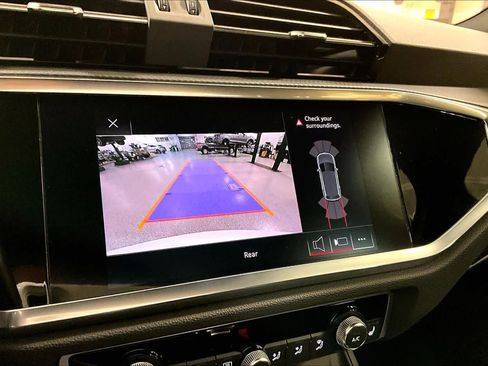 Used 2021 Audi Q3 2.0T Premium w/ Convenience Package image 32