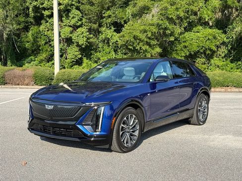 Used 2025 Cadillac Lyriq Sport RWD image 1
