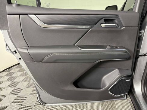 New 2026 GMC Acadia Elevation image 42