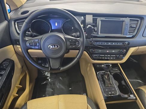 Used 2015 Kia Sedona SX FWD image 17