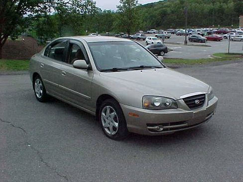 Used 2005 Hyundai Elantra GLS FWD image 27