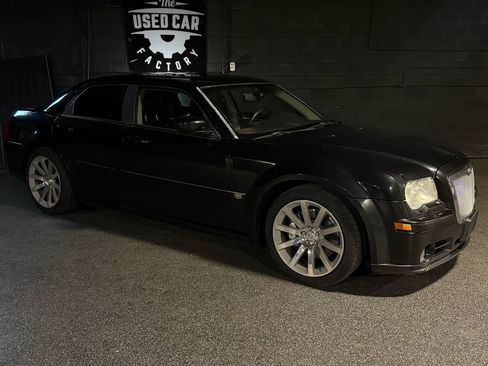 Used 2006 Chrysler 300 SRT8 w/ SRT Option Group II RWD image 8