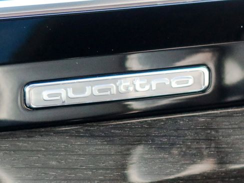 Used 2018 Audi Q7 3.0T Prestige w/ Prestige Package image 27