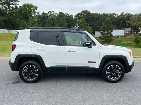 Used 2023 Jeep Renegade Trailhawk image 2