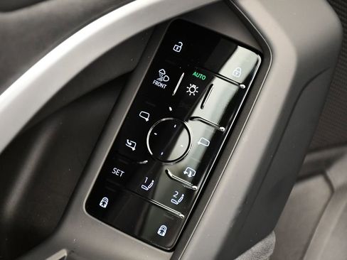 New 2025 Audi SQ5 Premium Plus image 31