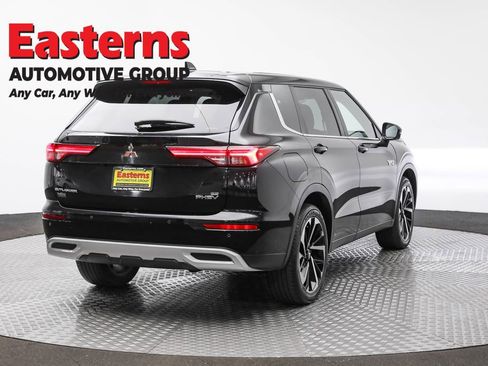 Used 2023 Mitsubishi Outlander SE image 5