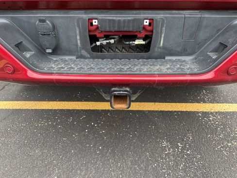 Used 2024 GMC Canyon Denali image 14