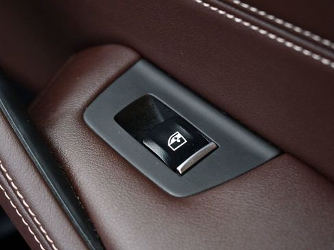 Used 2021 BMW 540i xDrive 540i xDrive w/ Luxury Seating Package image 41