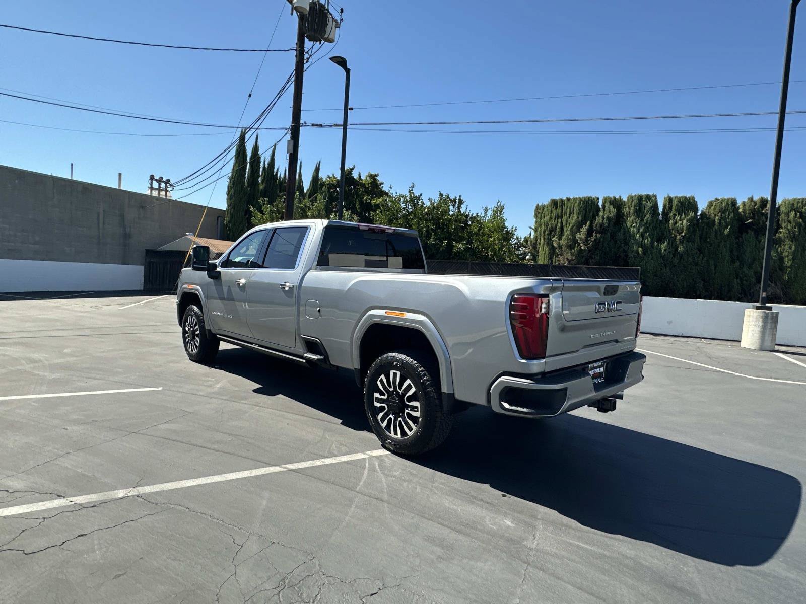 New 2026 GMC Sierra 2500 Denali Ultimate AWD/4WD image 7
