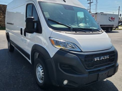 Used 2026 RAM ProMaster 2500 w/ Convenience Group FWD image 11