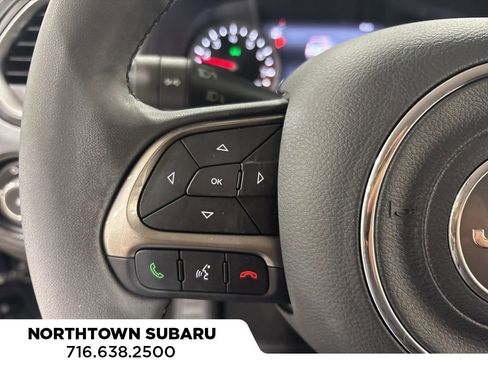 Used 2022 Jeep Renegade Latitude image 11