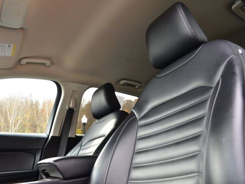 Used 2024 Ford Edge SEL image 16