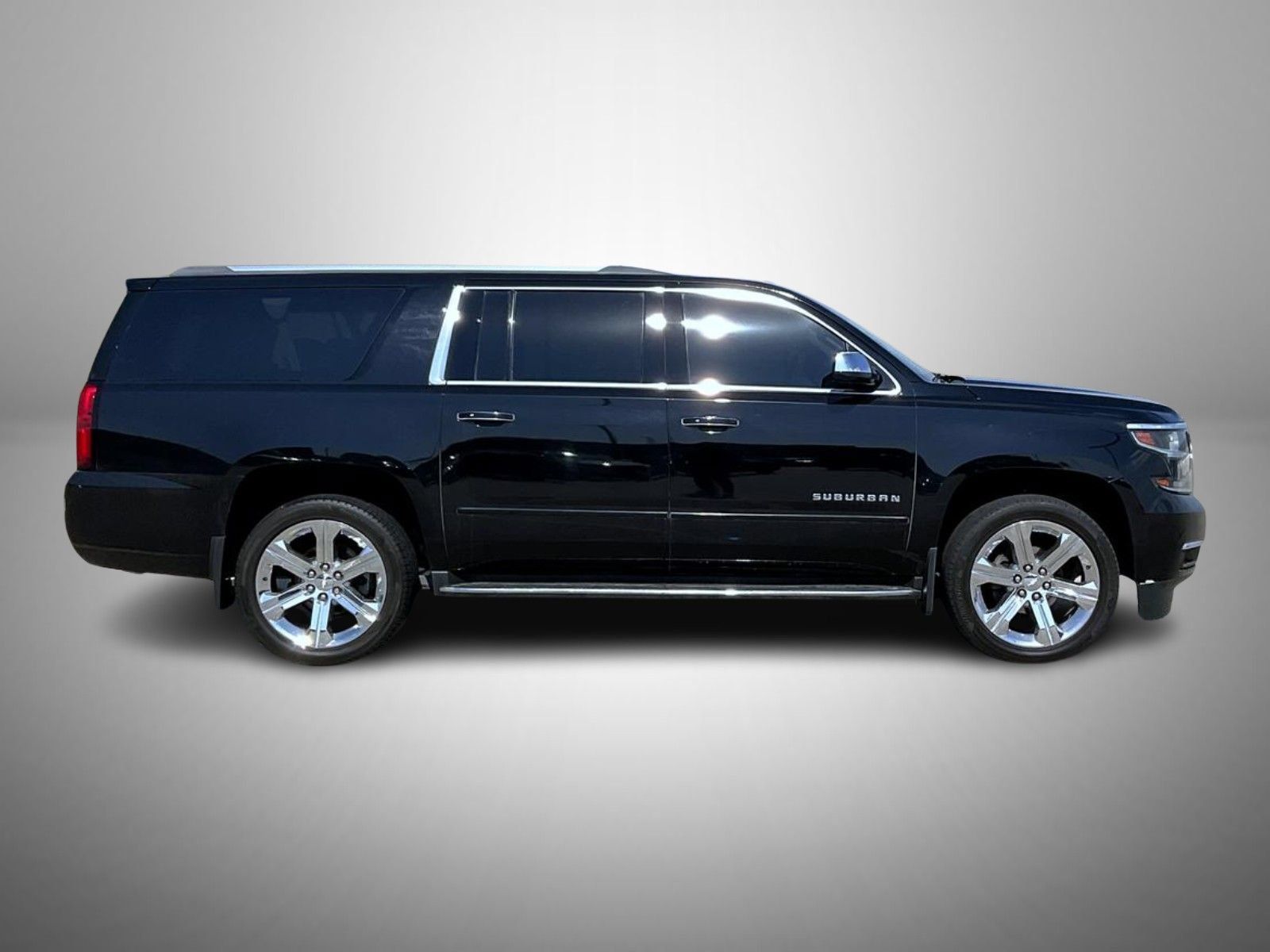 Used 2017 Chevrolet Suburban Premier AWD/4WD image 4