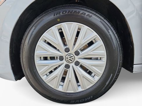 Used 2019 Volkswagen Jetta S w/ Driver Assistance Package image 21