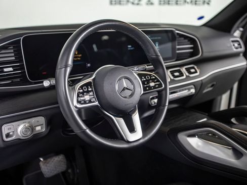 Used 2022 Mercedes-Benz GLS 450 4MATIC image 25