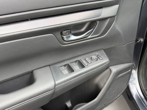 Used 2025 Honda CR-V LX image 12