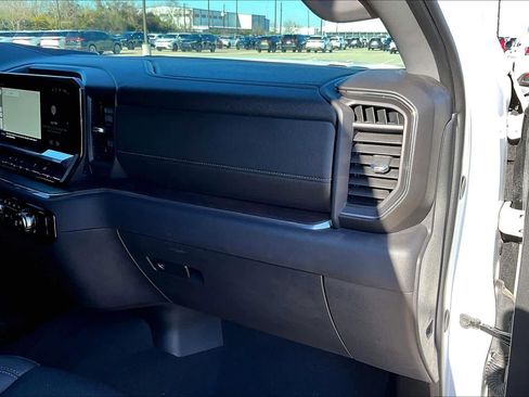 Used 2024 GMC Sierra 1500 SLT image 19