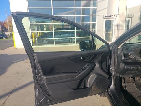 Used 2023 Subaru Crosstrek 2.0i image 17