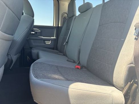 Used 2019 RAM 1500 Big Horn AWD/4WD image 10