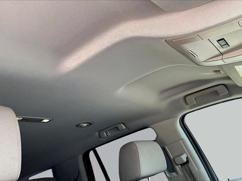 Used 2015 Chevrolet Tahoe LS RWD image 13