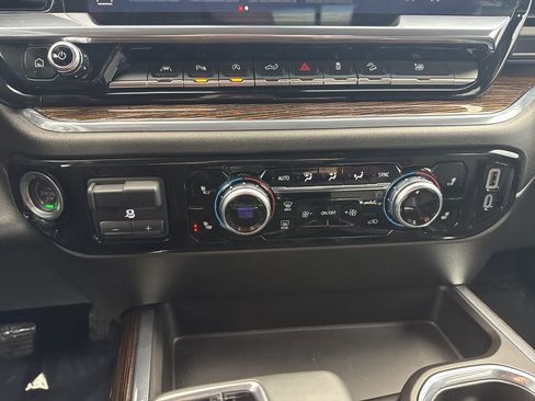 Used 2024 GMC Sierra 1500 Elevation w/ Elevation Premium Package image 23