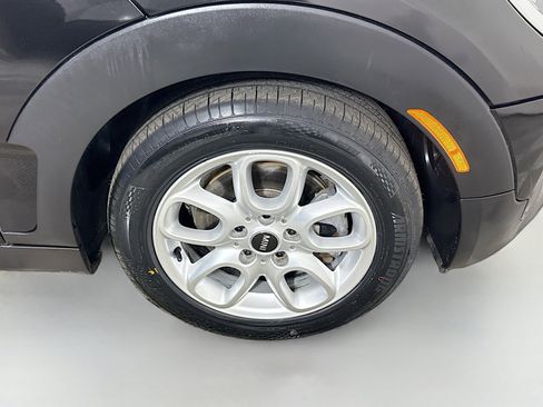 Used 2017 MINI Cooper Clubman ALL4 image 31