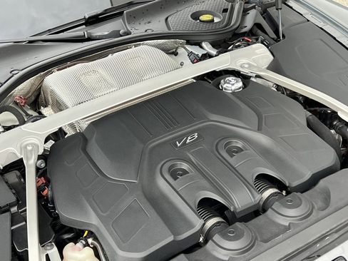 Certified 2025 Bentley Flying Spur Plug-In Hybrid image 44