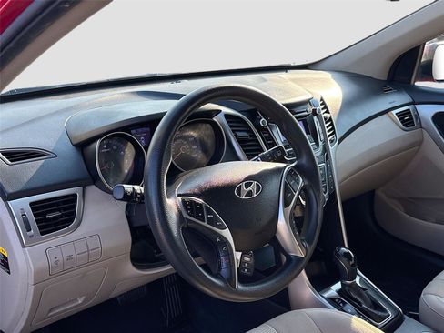 Used 2013 Hyundai Elantra GT image 10