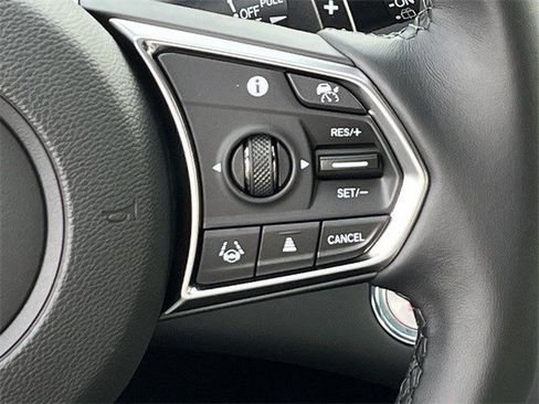 Used 2025 Acura RDX SH-AWD image 16