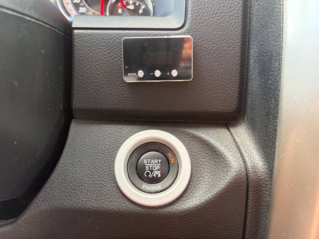 Used 2016 RAM 1500 Laramie w/ Convenience Group AWD/4WD image 21