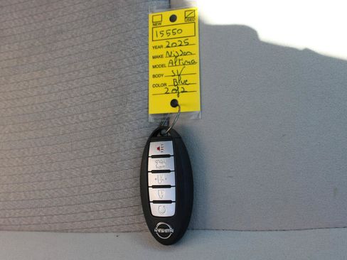 Used 2025 Nissan Altima 2.5 SV w/ SV Special Edition Package AWD/4WD image 44