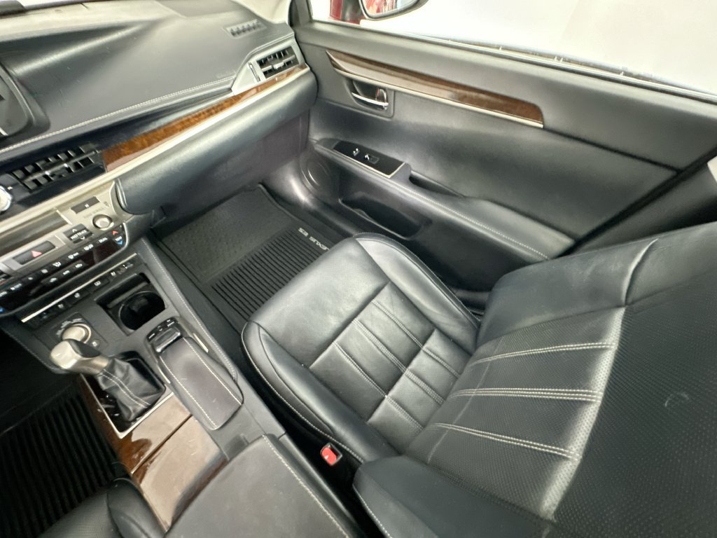 Used 2018 Lexus ES 350 w/ Luxury Package w/Wood Trim FWD image 11