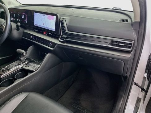Used 2023 Kia Sportage EX FWD image 30