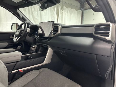 Used 2025 Toyota Tundra Limited image 64