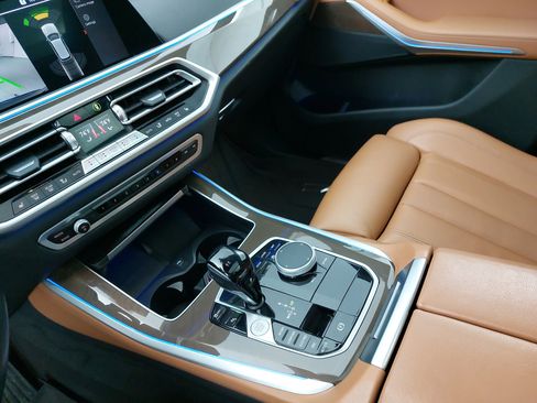 Used 2022 BMW X5 xDrive40i w/ Premium Package image 27