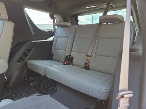 Used 2021 GMC Yukon SLT w/ SLT Premium Package AWD/4WD image 23