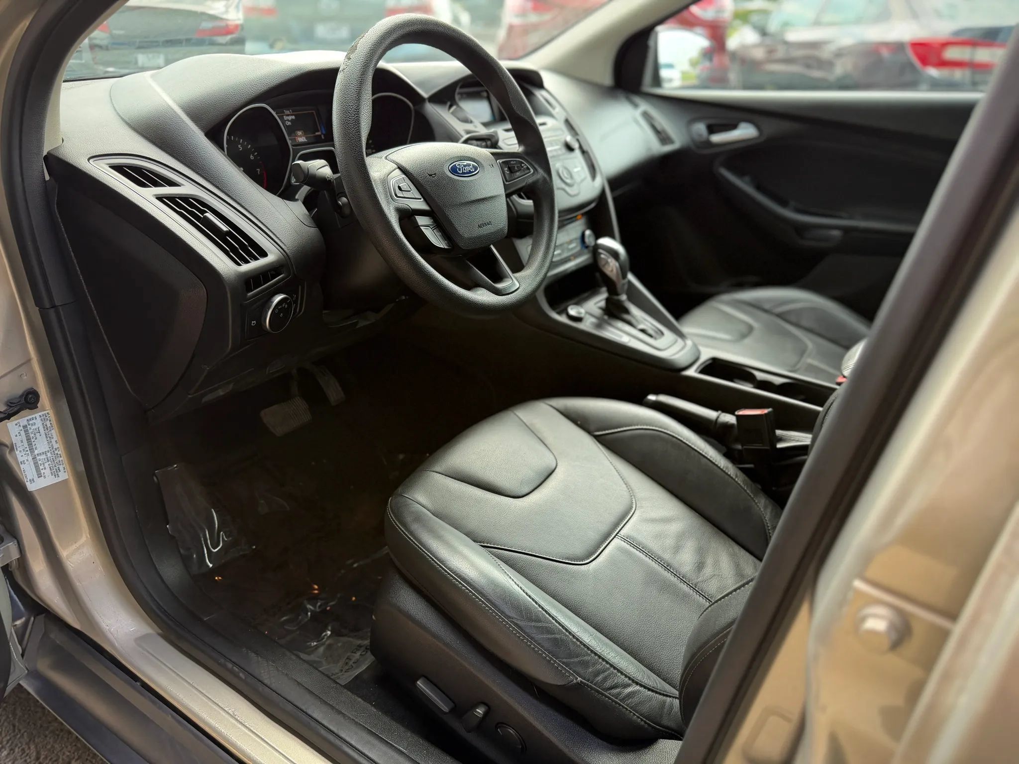 Used 2016 Ford Focus SE FWD image 6