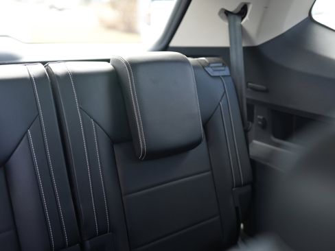 Used 2022 Volkswagen Atlas SE w/ Panoramic Sunroof Package image 26