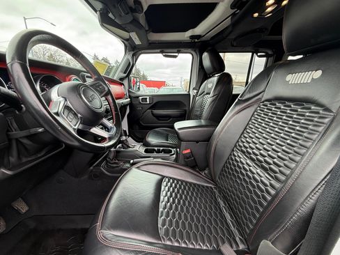 Used 2021 Jeep Wrangler Unlimited Rubicon AWD/4WD image 7