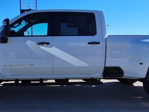 New 2026 GMC Sierra 3500 Pro image 5