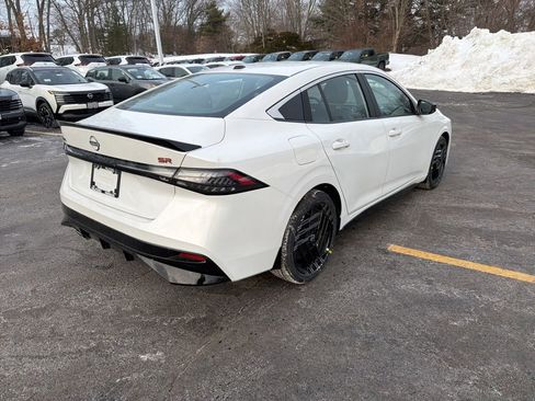 New 2026 Nissan Sentra SR w/ Floor Mat Package image 7