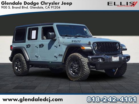 Used 2025 Jeep Wrangler Unlimited Sport AWD/4WD image 1