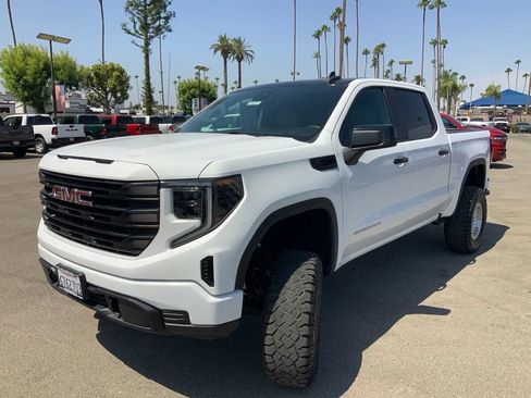 Used 2023 GMC Sierra 1500 Pro w/ Graphite Edition RWD image 3