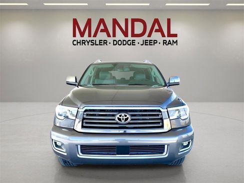 Used 2019 Toyota Sequoia Limited w/ Safety & Convenience Package image 3