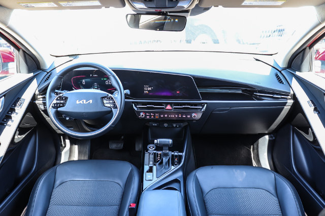 Certified 2025 Kia Niro EX FWD image 13