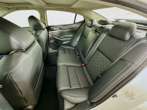 Used 2017 Nissan Maxima Platinum w/ Medallion Package image 28