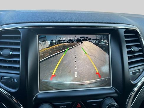 Used 2014 Jeep Grand Cherokee Limited image 32